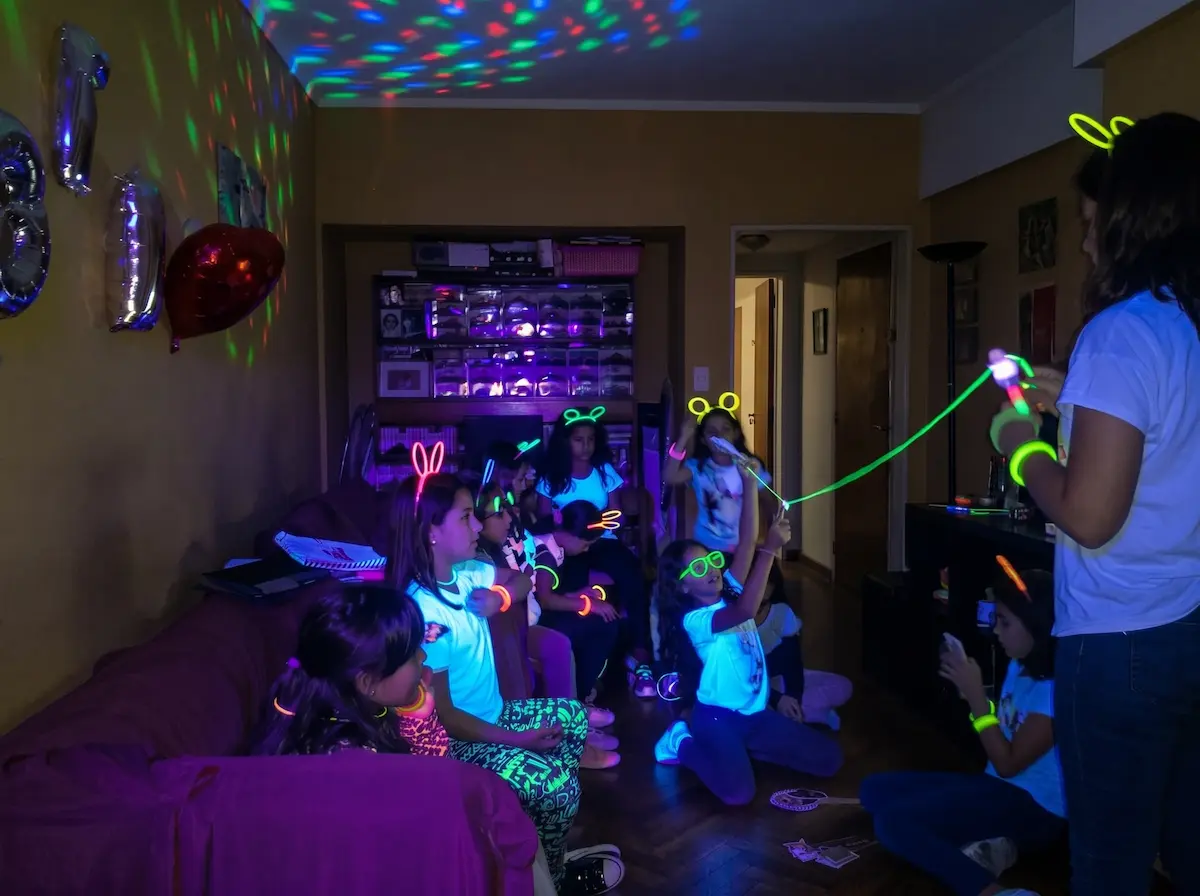 Efecto UV fluorescente en evento